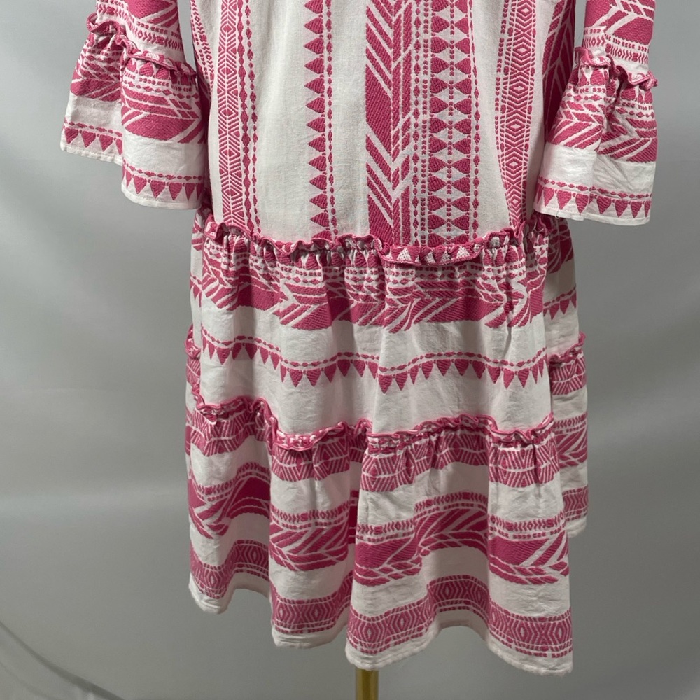 ✨ THML Pink and White Geometric Tiered Bell Sleeve Mini Dress Size S✨ - Picture 5 of 7